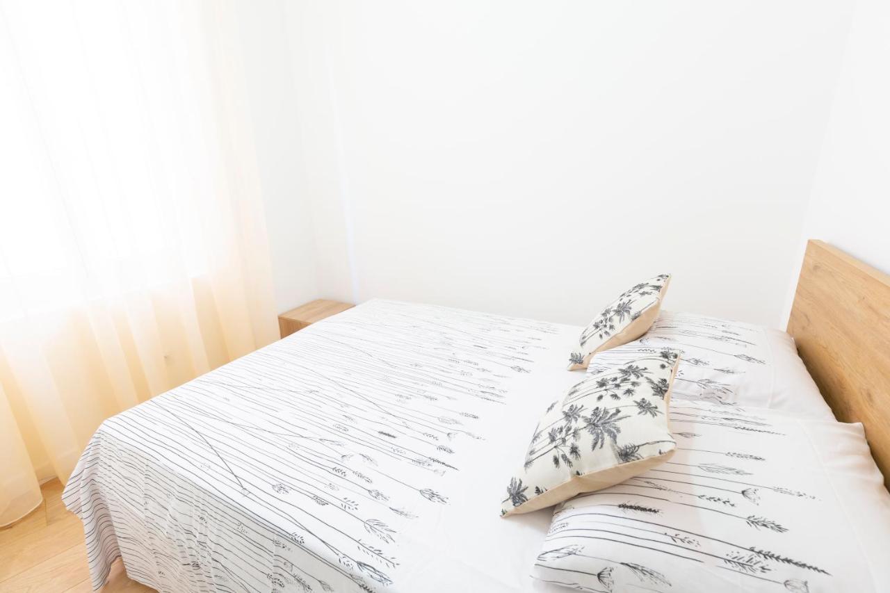 Апартаменти Marne II - 3 Pieces - Parking - Carre D'Or Мантон Екстер'єр фото